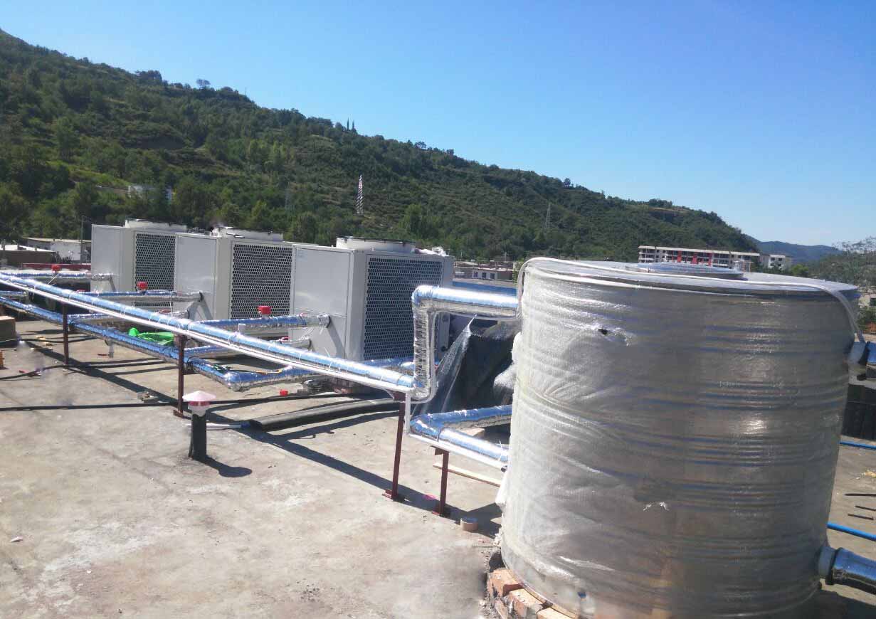 三層樓如何共用一個(gè)熱水器呢？空氣能「熱水方案」幫到你